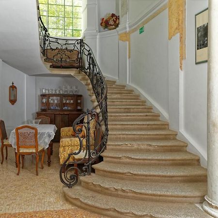 Palac Pensjonat Ptaszynka Gryfice Exterior foto