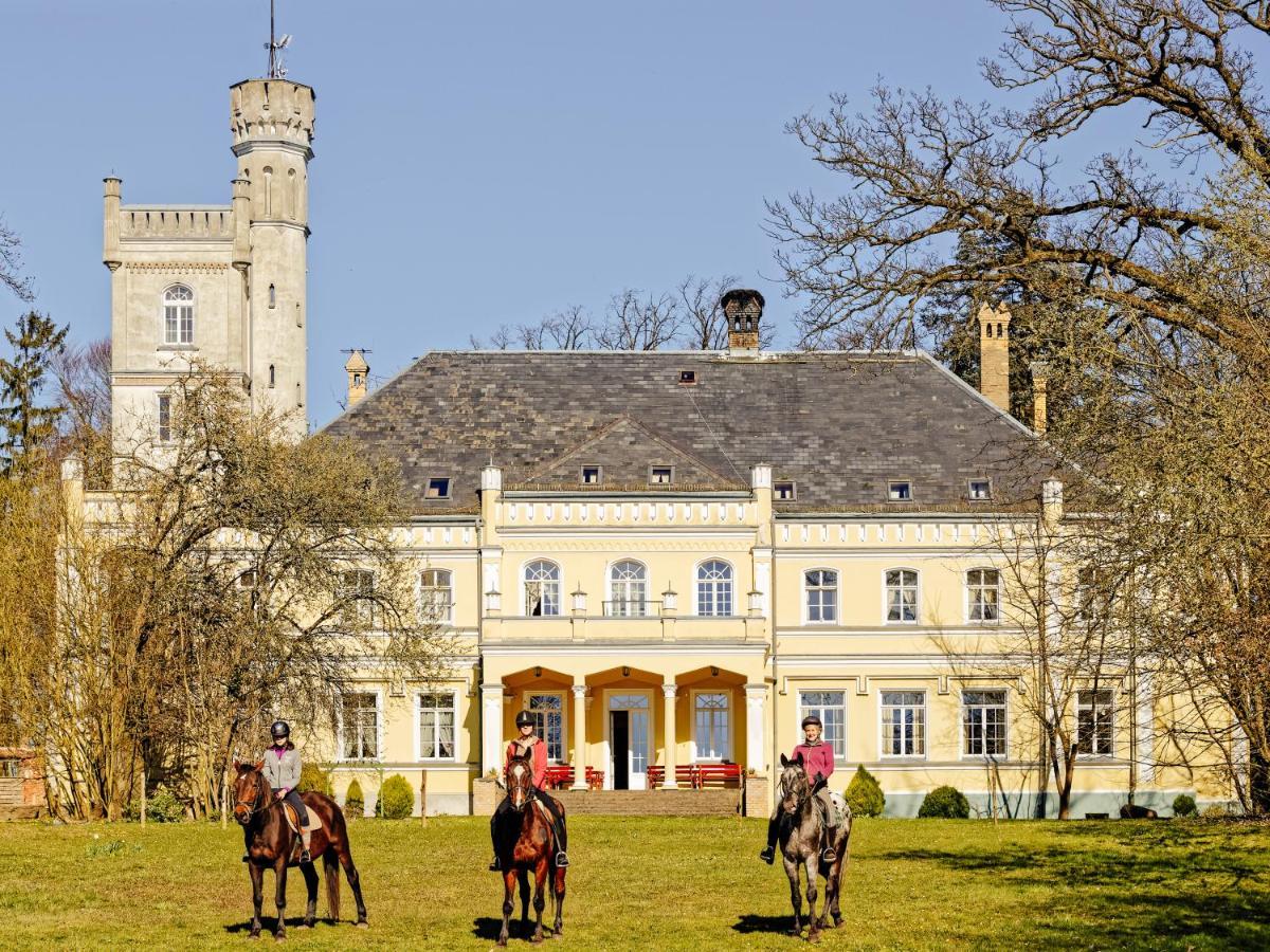 Palac Pensjonat Ptaszynka Gryfice Exterior foto