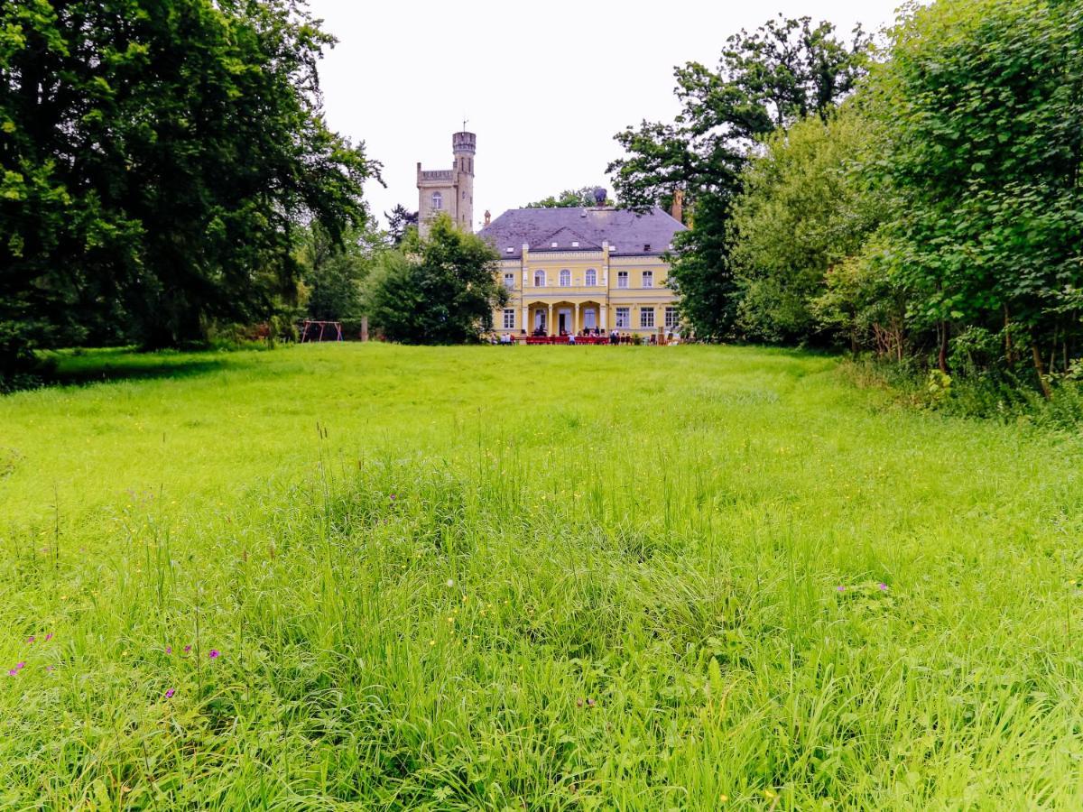 Palac Pensjonat Ptaszynka Gryfice Exterior foto
