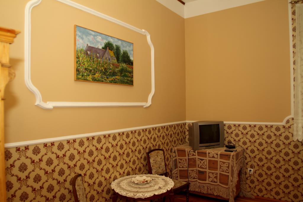 Palac Pensjonat Ptaszynka Gryfice Exterior foto