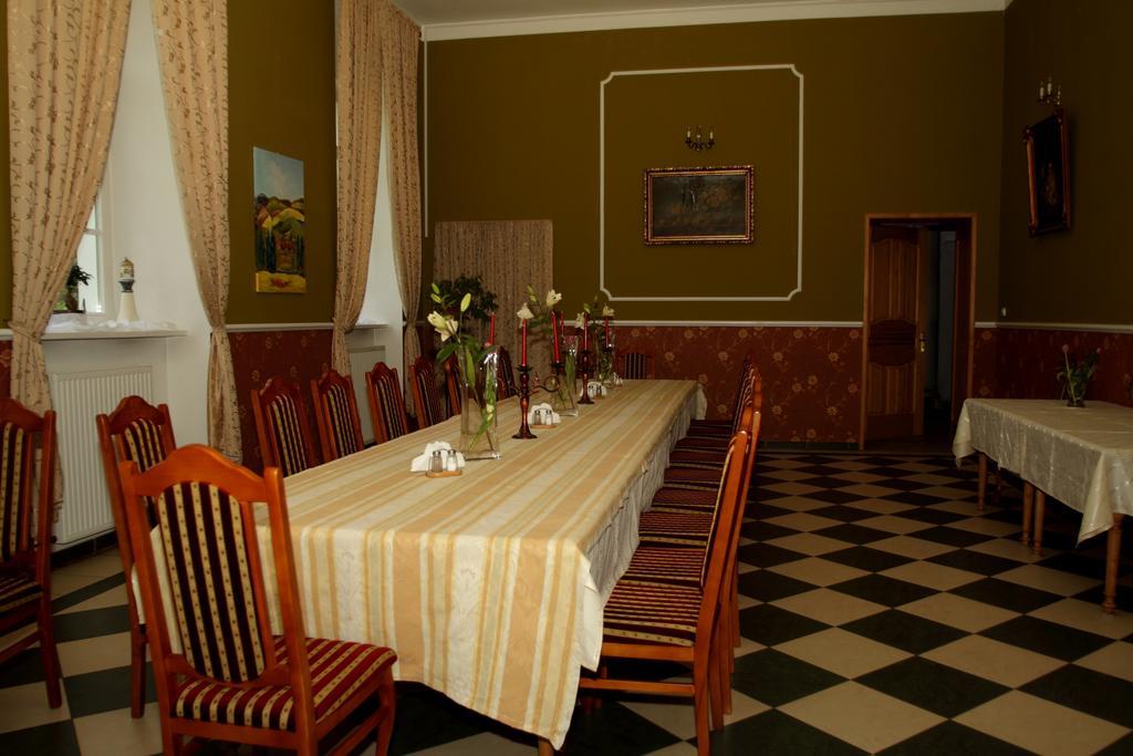 Palac Pensjonat Ptaszynka Gryfice Exterior foto