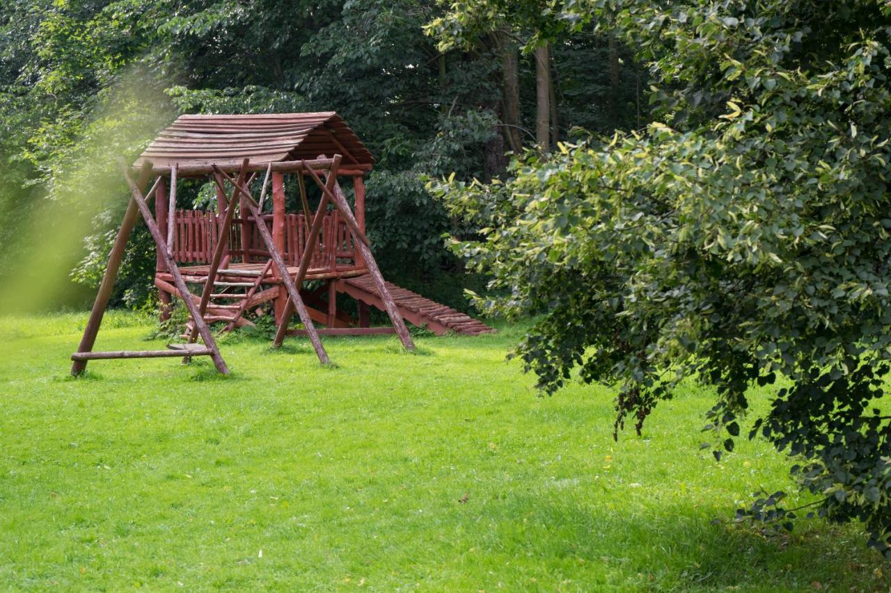 Palac Pensjonat Ptaszynka Gryfice Exterior foto