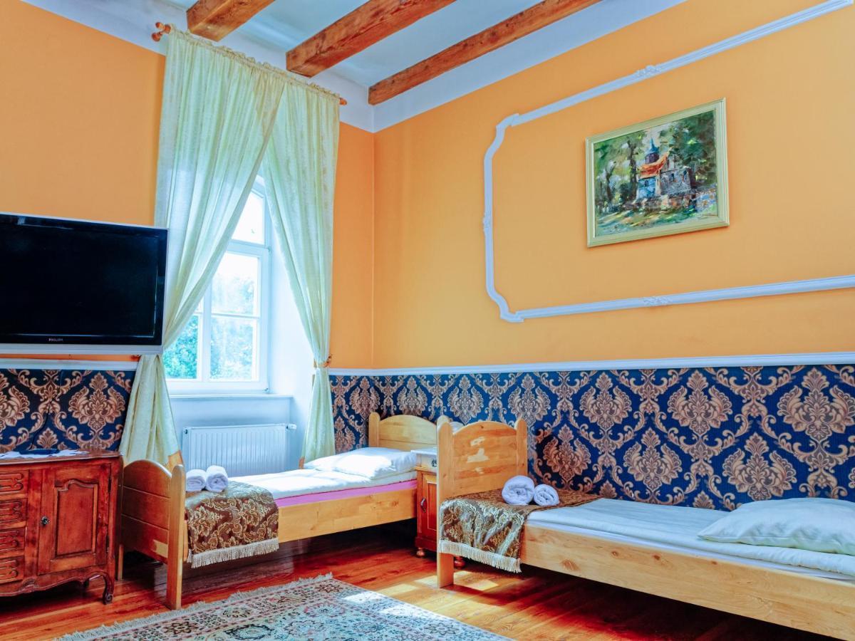 Palac Pensjonat Ptaszynka Gryfice Exterior foto